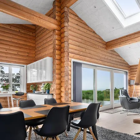 Beautiful 8-person With Fantastic Sea View Close To Ebeltoft