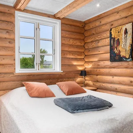 Beautiful 8-person With Fantastic Sea View Close To Holiday home Ebeltoft