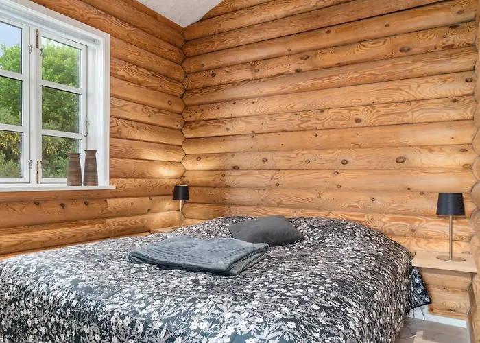 Exclusive Log House With Panoramic Sea View Just Minutes From